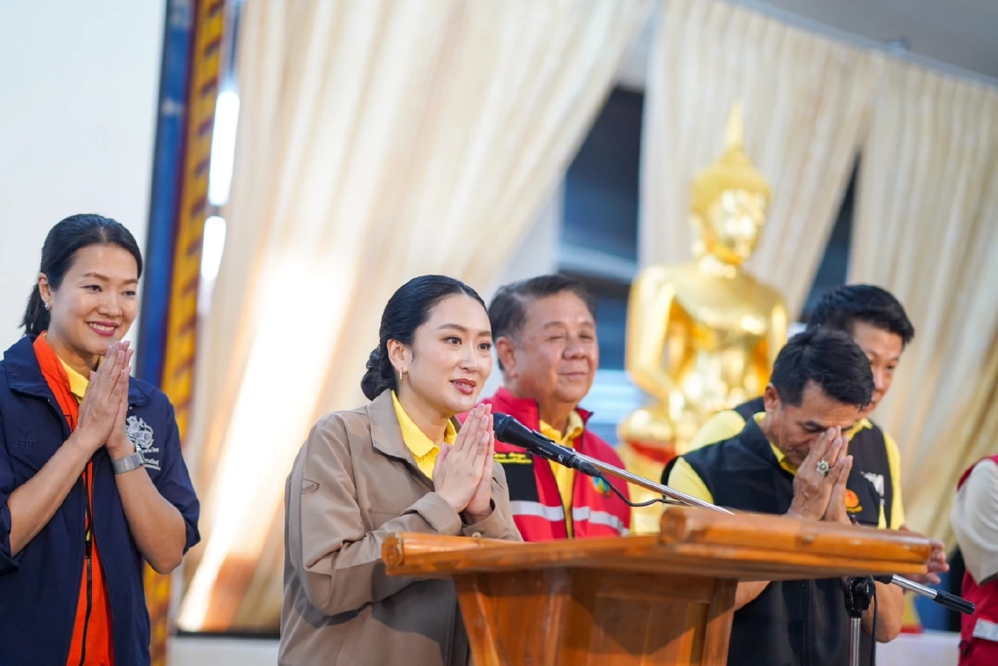 “นายกฯอิ๊งค์” ควง “รมช.อิ่ม” ช่วยผู้ประสบอุทกภัย จ.น่าน