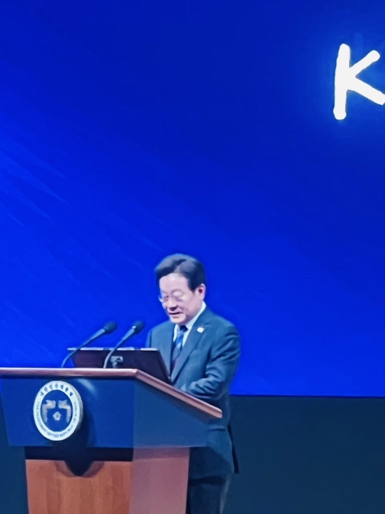 "อำนาจนิยม" ครอบงำ การเมืองโลก-การเมืองไทย?