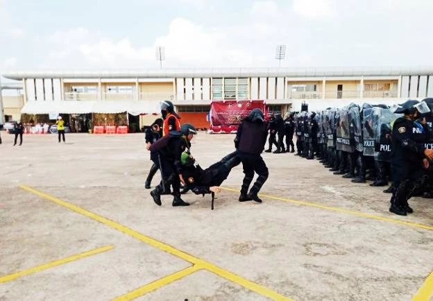 "ผบ.ตร." ย้ำ! สั่งชุด "ควบคุมฝูงชน" สแตนด์บายชายแดน "ไทย-กัมพูชา" ป้องกันปะทะ