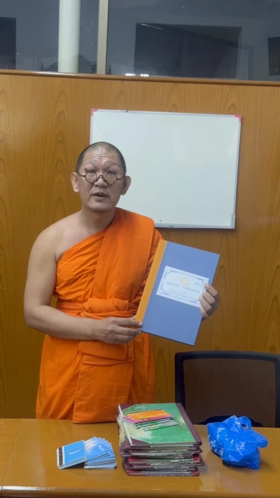 ตร.เร่งหาทางออกหมายจับ คดี "ทิดสฤษดิ์" เตรียมเรียก 2 สีกาสอบปากคำ