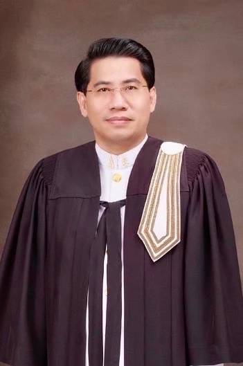 ดร.ณัฐวุฒิ วงศ์เนียม นักกฎหมายมหาชน