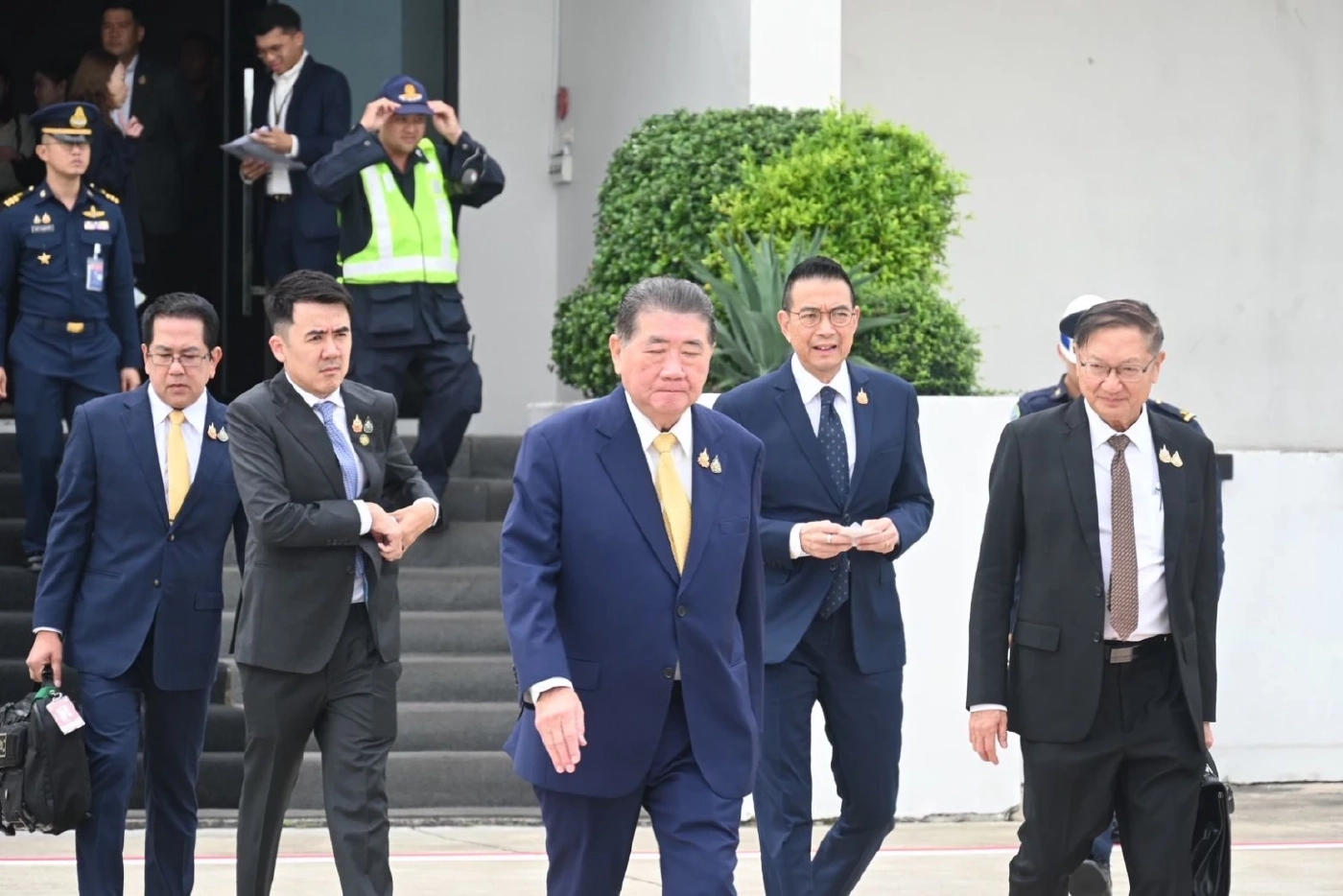 “ภูมิธรรม” นำคณะบินมาเลเซีย คุย “ฮุน มาเนต” เพื่อเจรจา หยุดยิงทันที