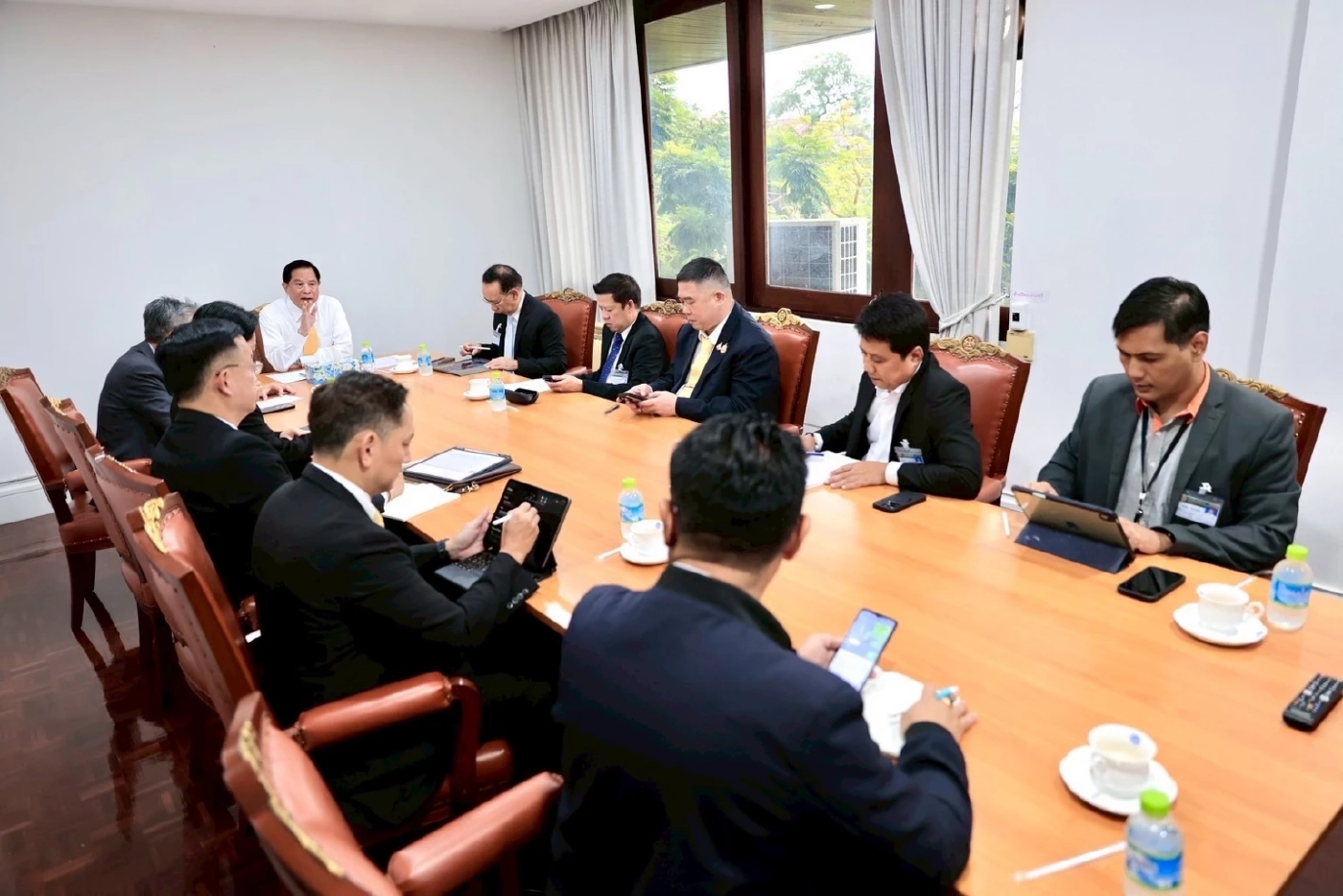 สั่งตั้ง 'ศูนย์บริหารสถานการณ์ฉุกเฉิน' รับมือเหตุตึงเครียด