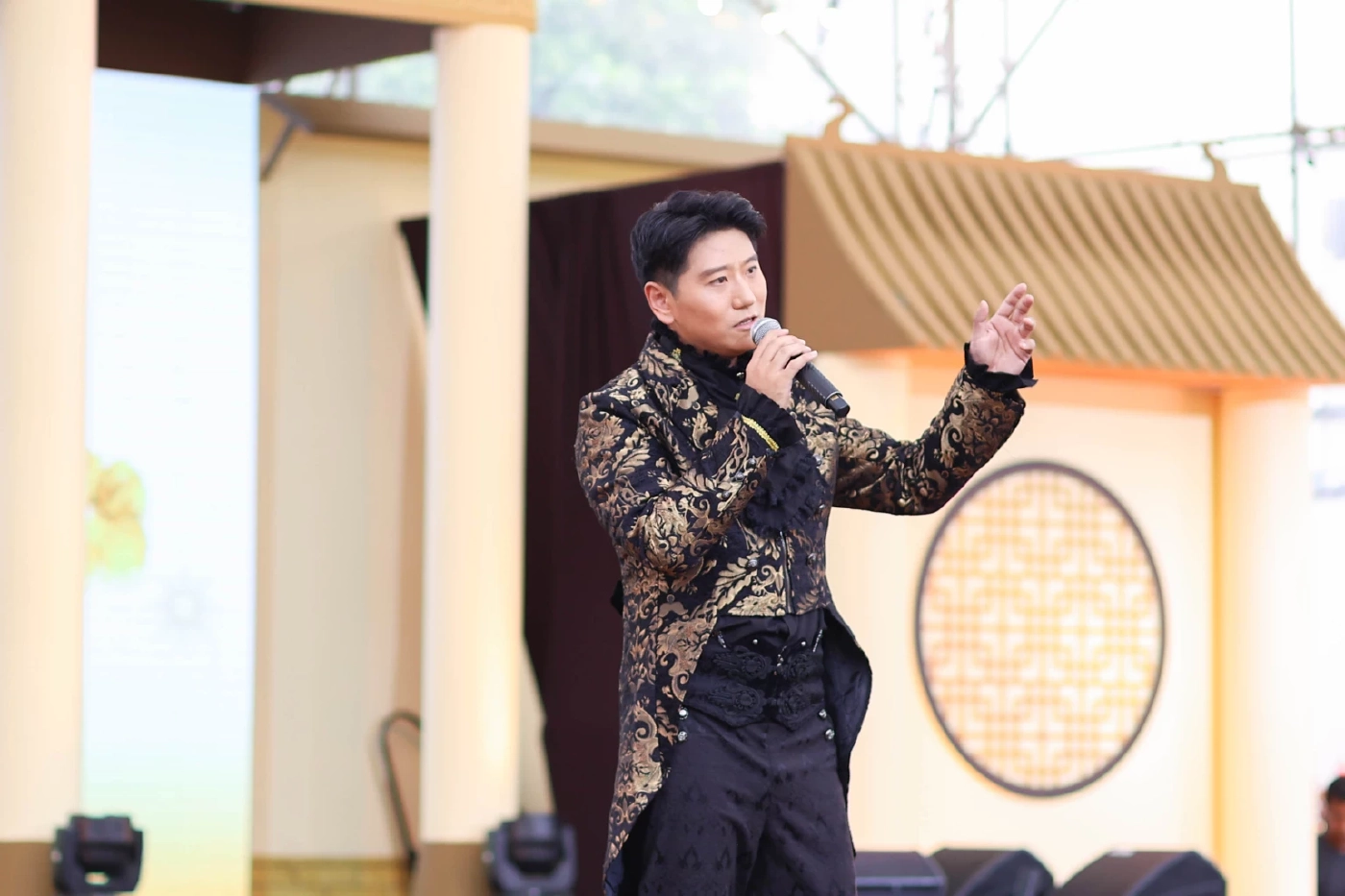 เฉลิมพระเกียรติในหลวง! - 50 ปีไทย-จีน สยามพารากอนโชว์สุดยอดวัฒนธรรมสองแผ่นดิน