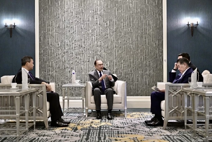 “ภูมิธรรม” รับหลังเที่ยงคืนยังมีปะทะบางจุด เหตุ "ทหารกัมพูชาไม่มีวินัย"