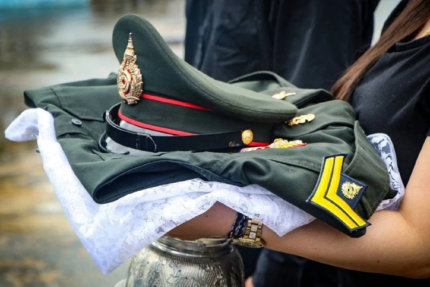 "พิธีส่งร่างทหารกล้า" สดุดีพลีชีพเพื่อชาติ เหตุปะทะชายแดน "ไทย-กัมพูชา"