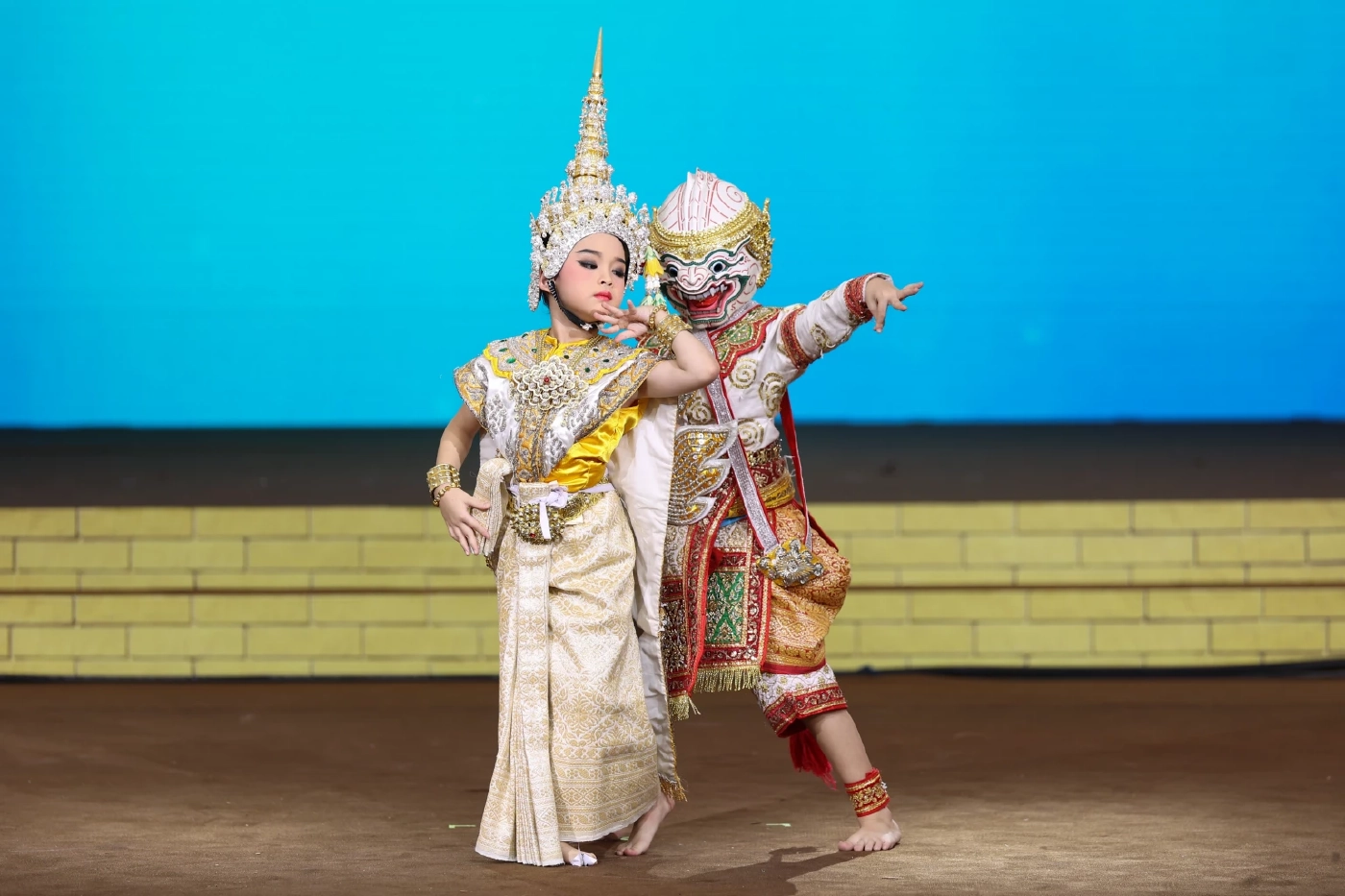 เฉลิมพระเกียรติในหลวง! - 50 ปีไทย-จีน สยามพารากอนโชว์สุดยอดวัฒนธรรมสองแผ่นดิน