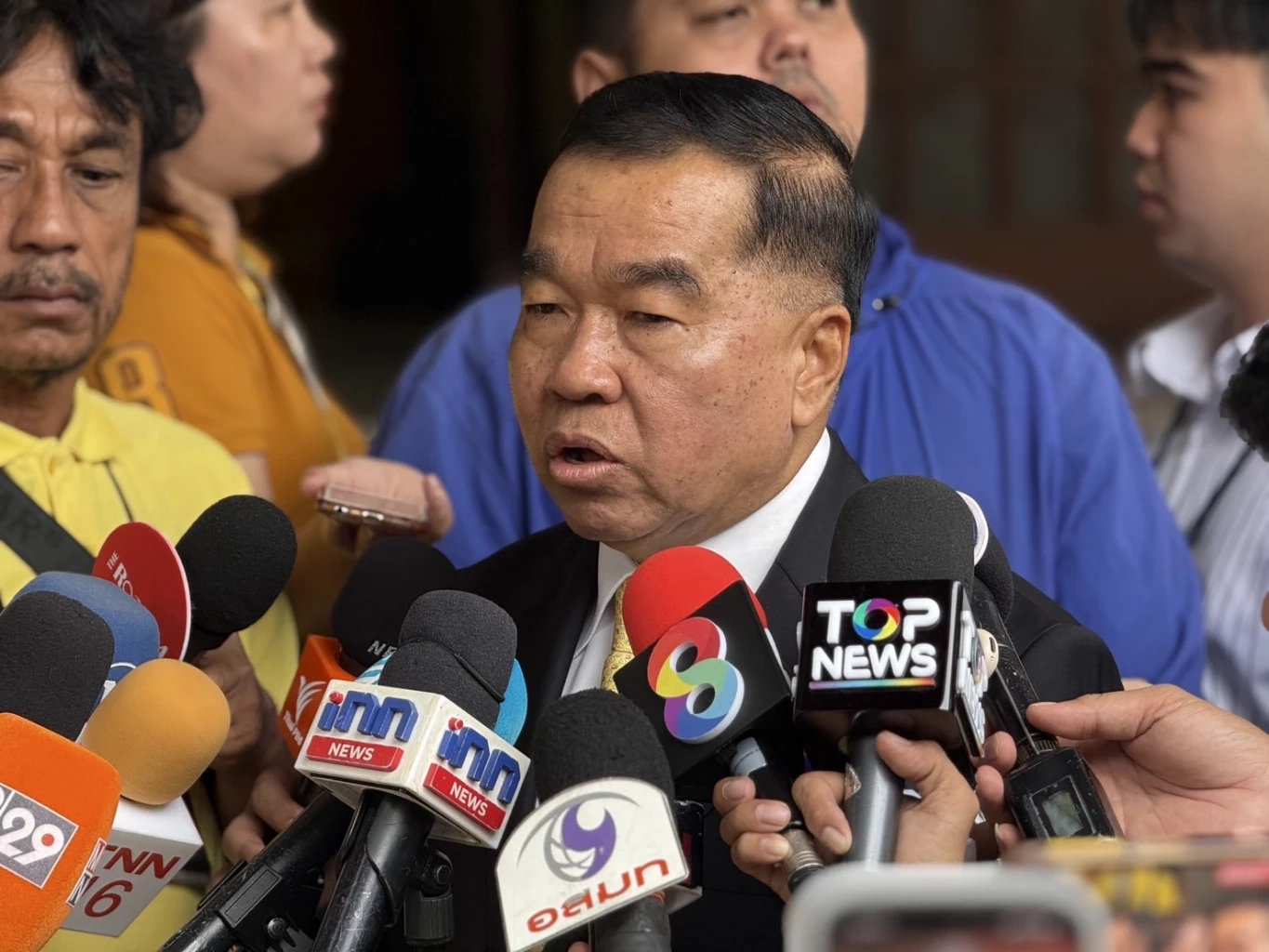 “บิ๊กเล็ก” ฮึ่มบอกไม่รู้ไม่ได้ หลัง "กัมพูชา" ส่งทหารแฝงตัวเป็นนักท่องเที่ยวป่วนปราสาทตาเมือนธม