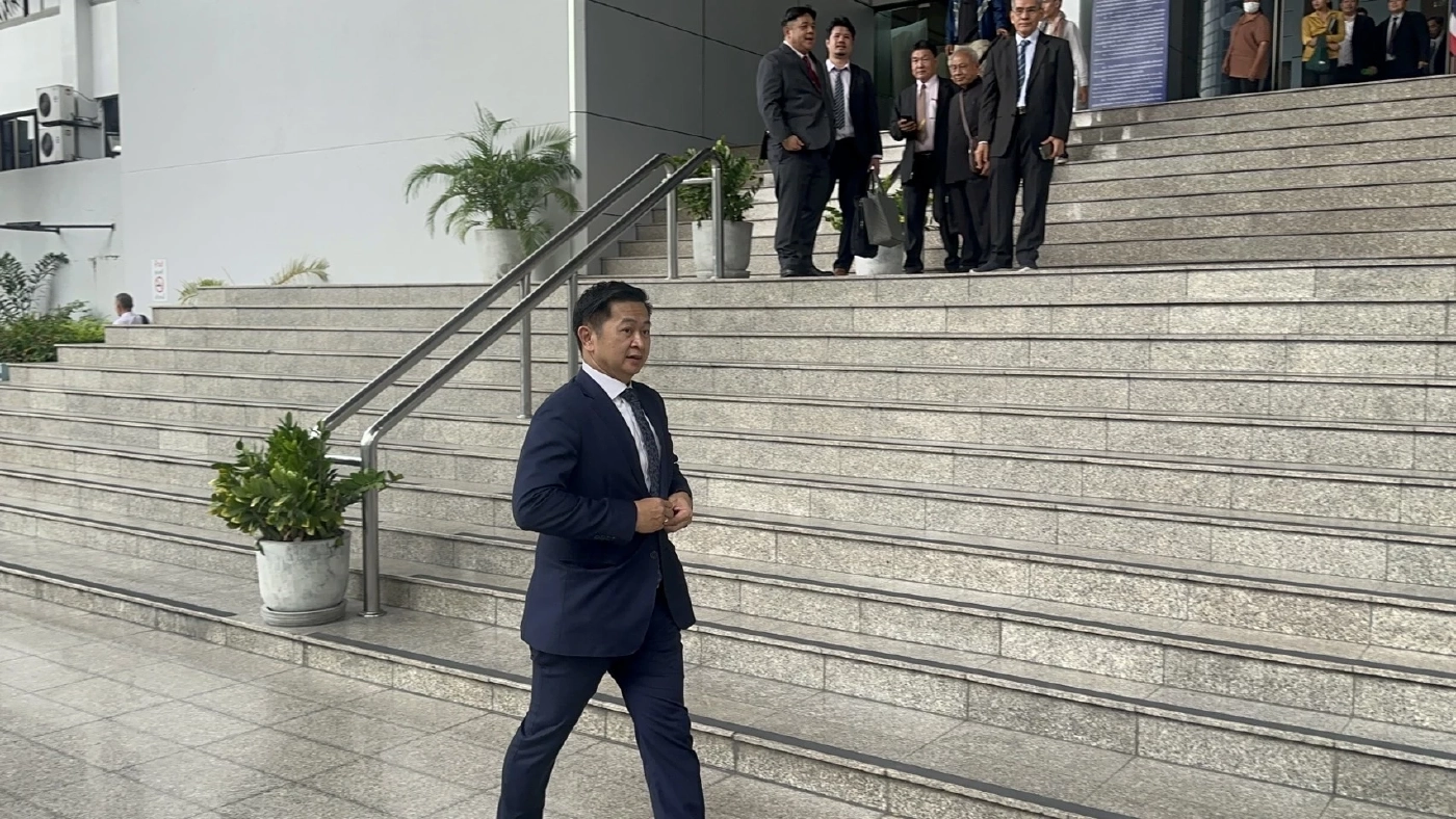 นายวิญญัติ ชาติมนตรี ทนายความส่วนตัวของนายทักษิณ 