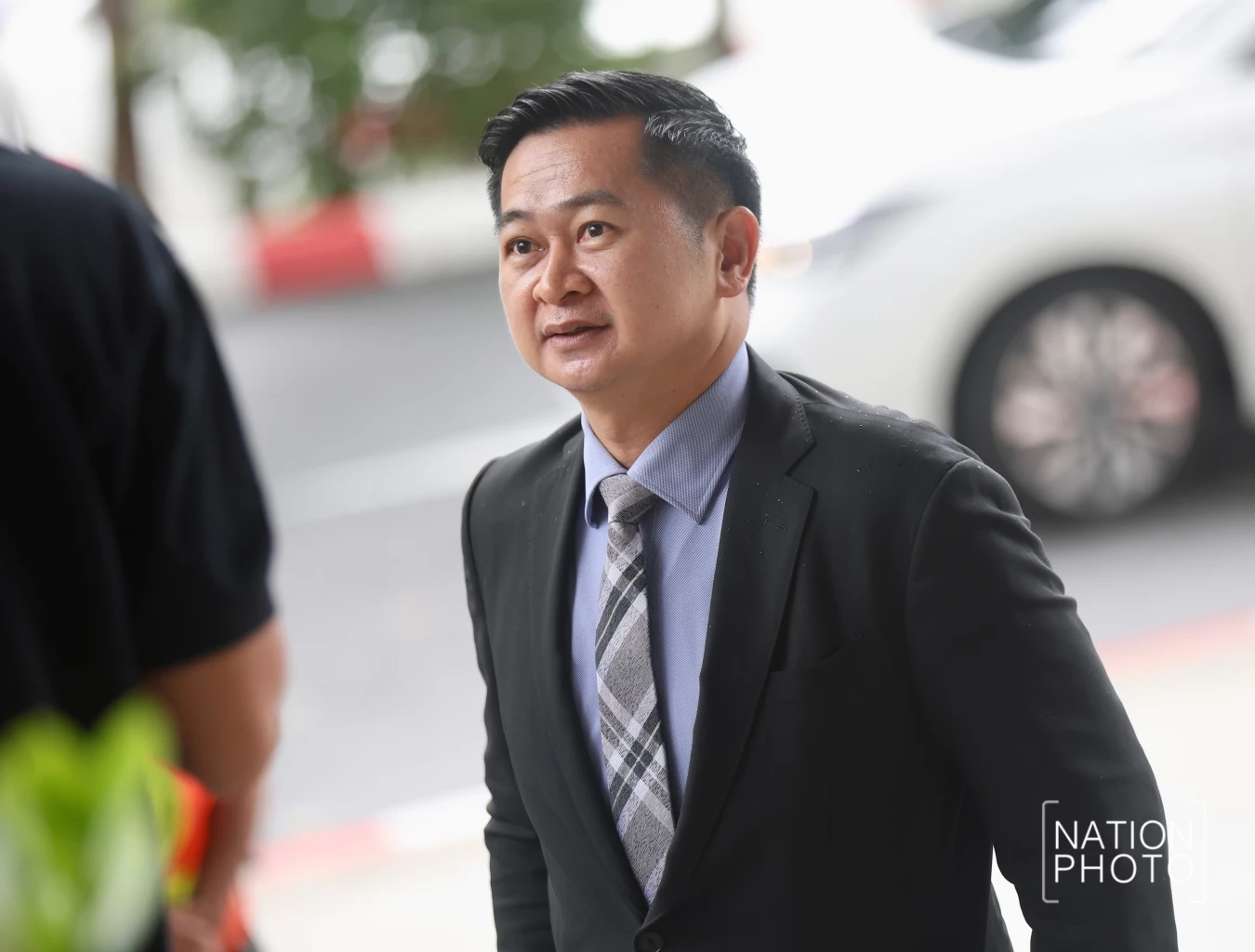 "ทักษิณ" ยังหลบสื่อ เข้าฟังสืบพยานโจทก์คดี 112 วันที่สอง ด้าน "ทนายวิญญัติ" เผยหลังสืบพยานวันแรกคุยกันแค่เรื่องคดีความ