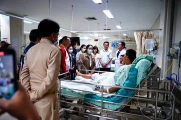 "แพทองธาร"เยี่ยมพี่น้องประชาชนและเจ้าหน้าที่ทหาร ที่ได้รับบาดเจ็บจากสถานการณ์ชายแดน