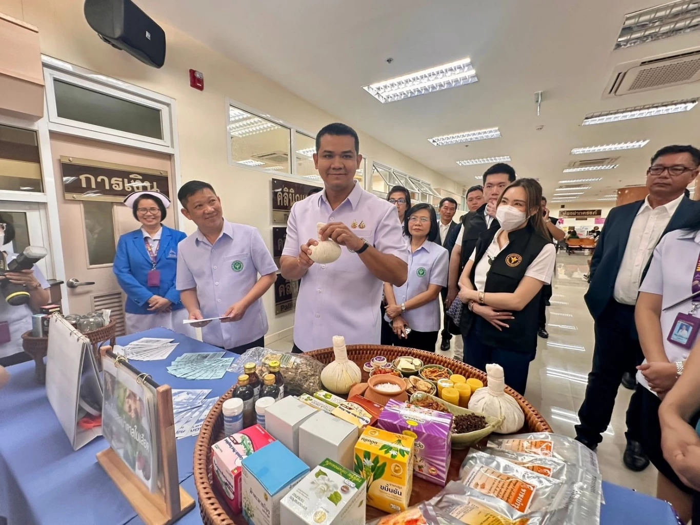 "รมช.ชัยชนะ" ลงพื้นที่นครศรีธรรมราช ติดตามตรวจเยี่ยมสถานบริการสาธารณสุข
