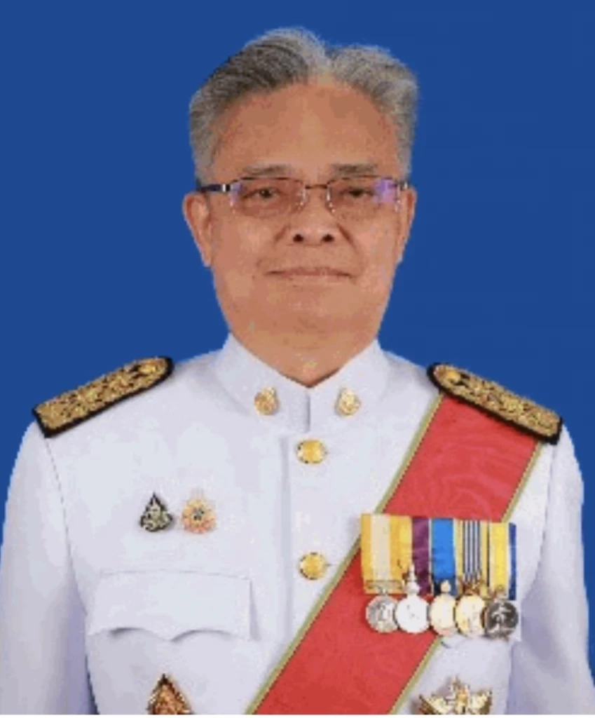  นายวีระพงศ์ สุดาวงศ์