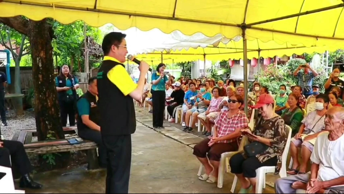 “อัครา” ลงพื้นที่พะเยา ช่วยประชาชนที่ประสบภัยน้ำท่วมพายุวิภา