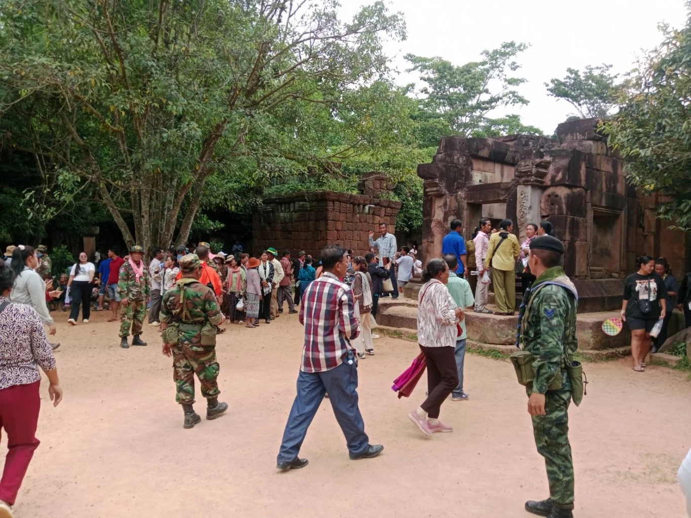 เปิดตัวเลขนักท่องเที่ยวชาว "ไทย-กัมพูชา" เที่ยว ปราสาทตาเมือนธม-ตาควาย เฉียด 7 พันคน