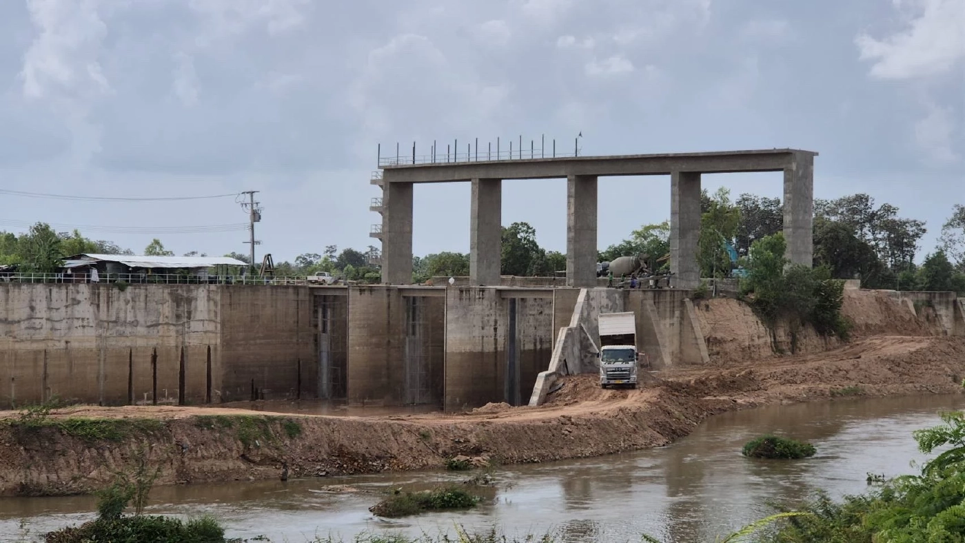“คืบหน้าแล้ว!! โครงการประตูระบายน้ำห้วยสำราญ“ ความหวังใหม่ชาวศรีสะเกษ