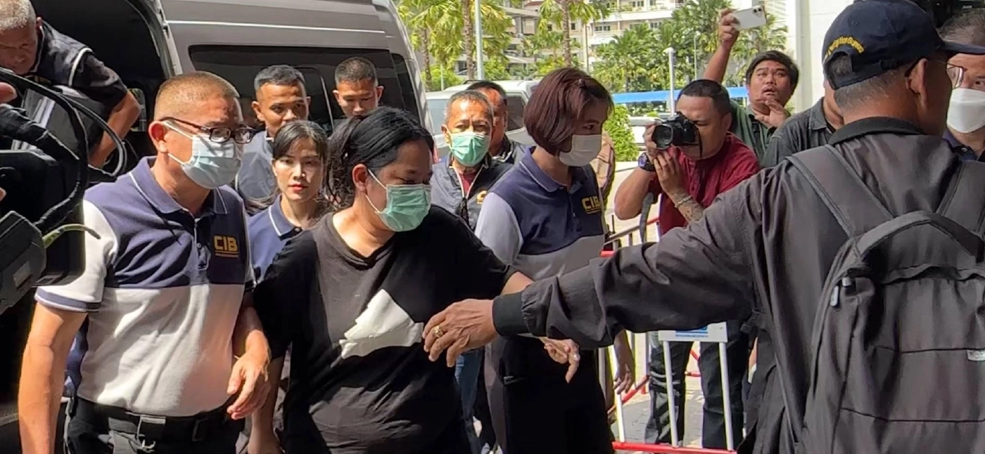 เปิดภาพ “สีกากอล์ฟ” ในห้องสอบปากคำ ถูกสอบเครียด นั่งคอตก