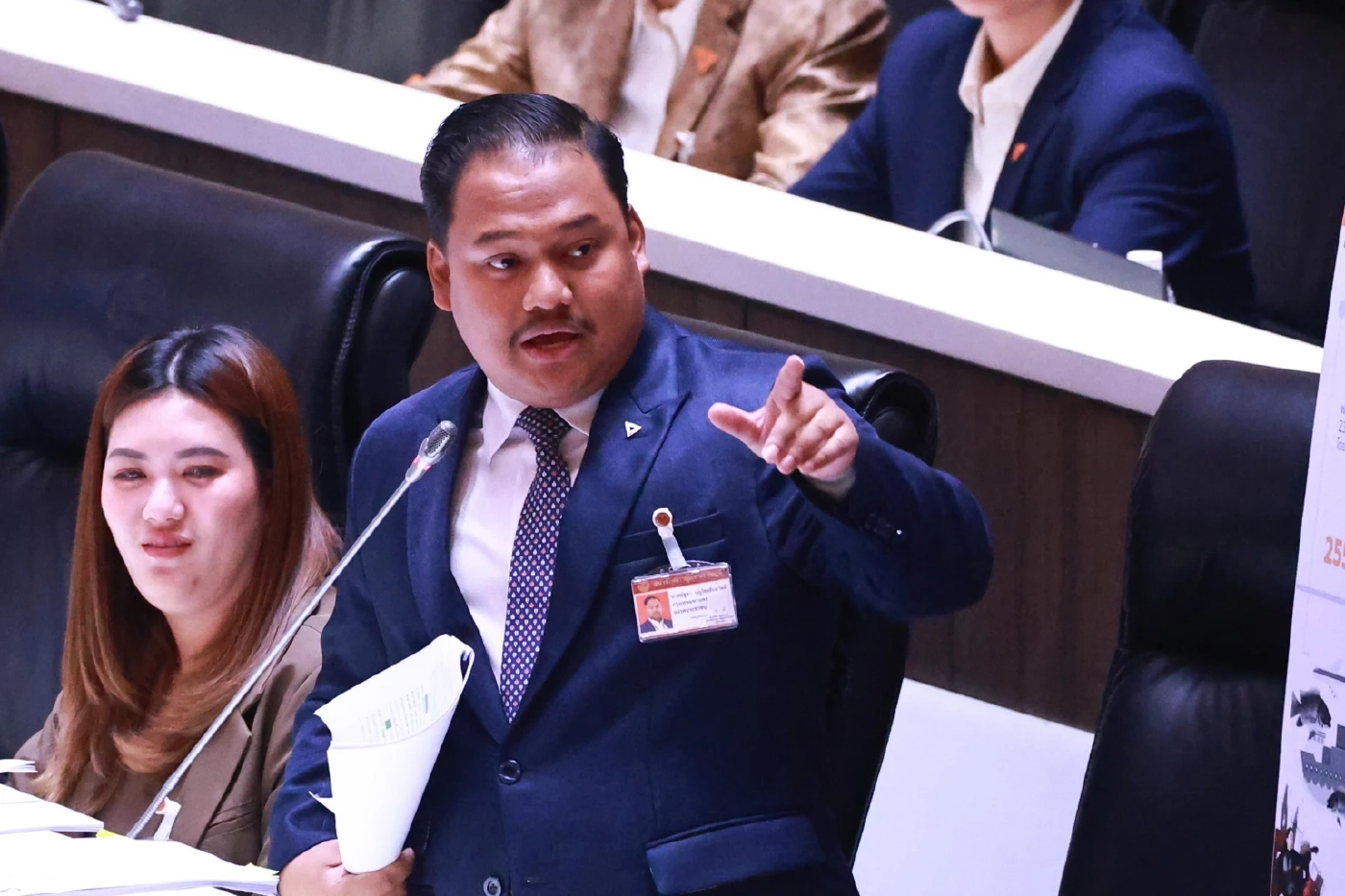 นายณัฐชา บุญไชยอินสวัสดิ์ สส.เขตบางขุนเทียน-บางบอน กรุงเทพฯ พรรคประชาชน