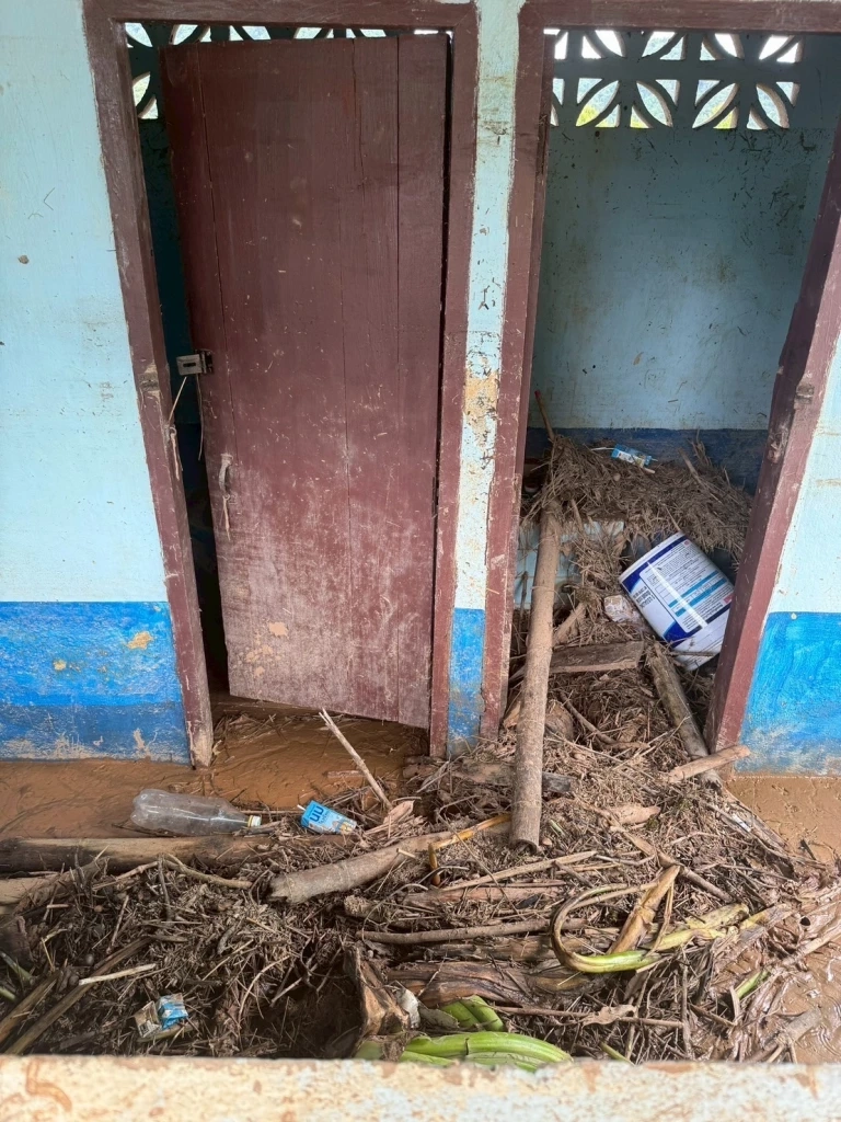 "ทัพอากาศ" ลุยฟื้นฟู "โรงเรียนบ้านแม่เปา" หลังถูกน้ำท่วมครั้งใหญ่