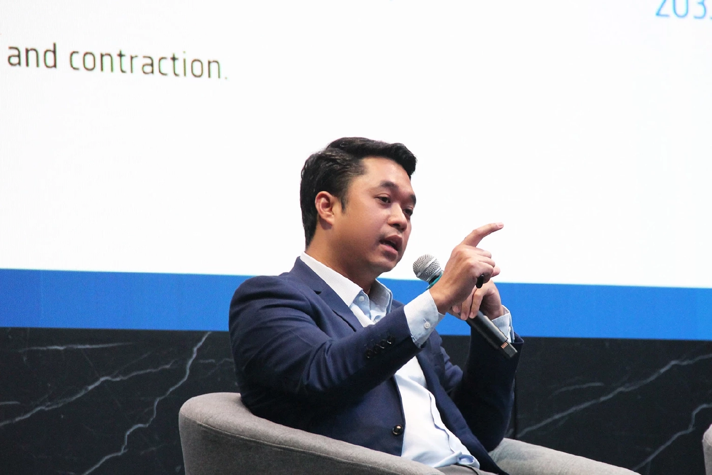 นายณัฐวุฒิ จันทนะจุลพงศ์ นักกลยุทธ์การลงทุนอาวุโส KTX 