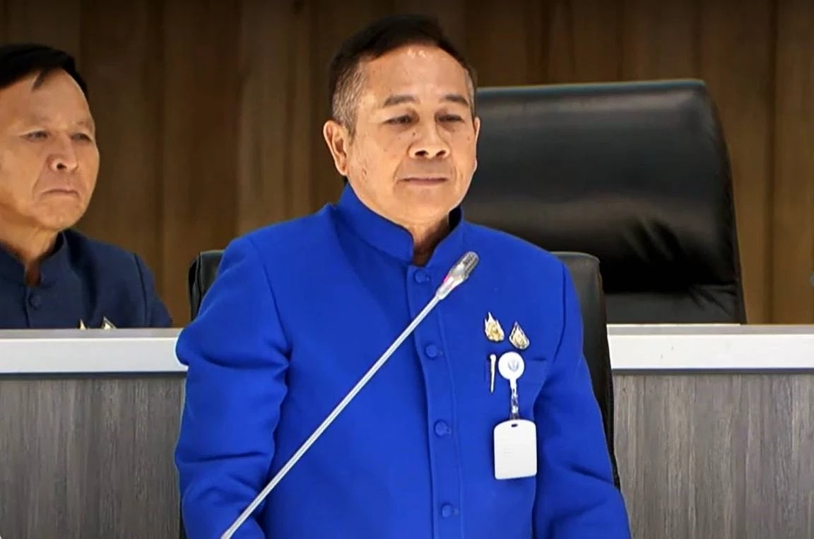 "พล.อ.สวัสดิ์" มอง ศาลฯ รธน.สั่ง "นายกฯ" หยุดปฎิบัติหน้าที่ คาดตามรอย "เศรษฐา"