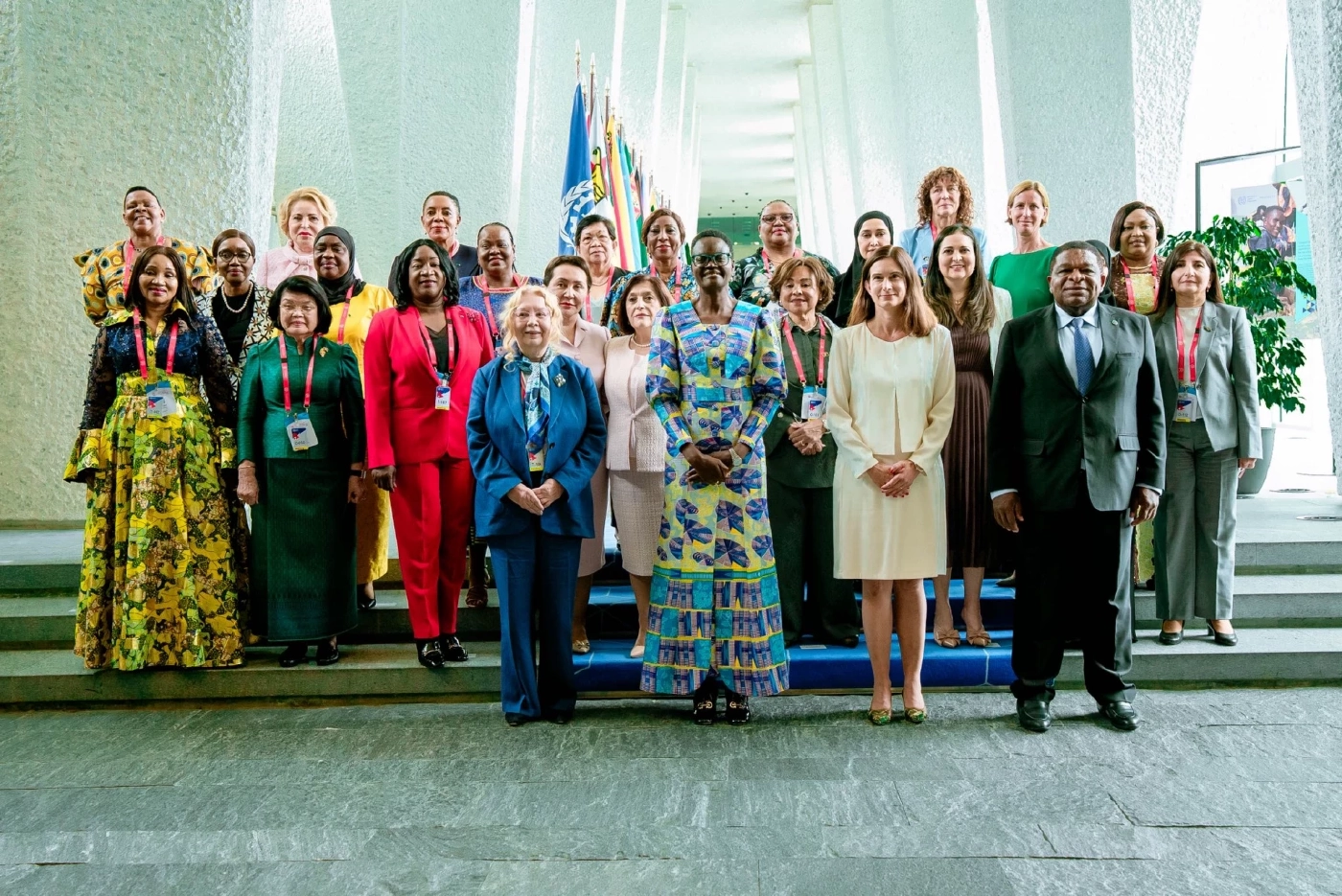 ประธานสภากัมพูชา บีบน้ำตาอ้างได้รับผลกระทบจากการโจมตีของไทย