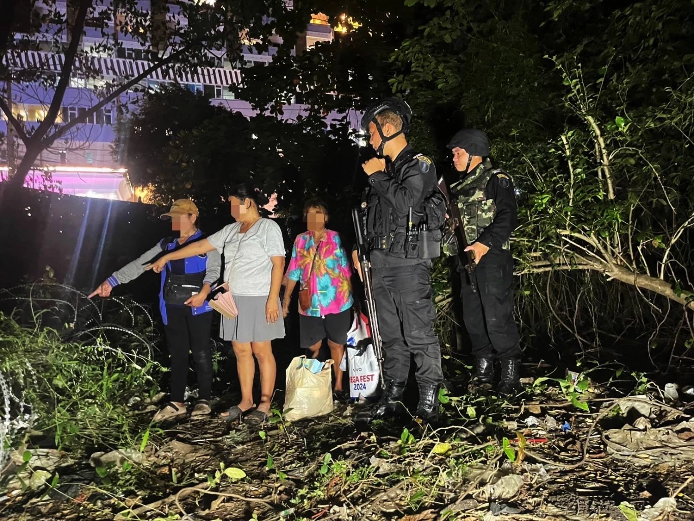 รวบคนไทยหนีปอยเปต มุดรั้วลวดหนามกลับไทย อ้างถูกหลอกไปเป็นแม่บ้าน ตึกกาสิโน