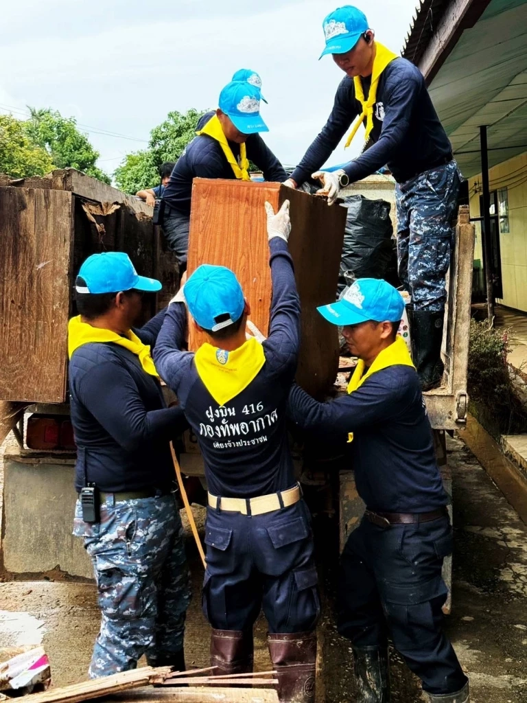 "ทัพอากาศ" ลุยฟื้นฟู "โรงเรียนบ้านแม่เปา" หลังถูกน้ำท่วมครั้งใหญ่