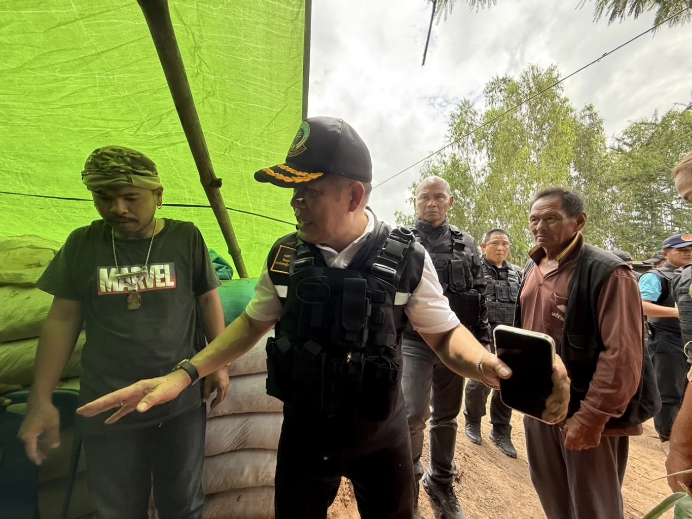 มูลนิธิธรรมนัสฯ สร้างบ้านใหม่ให้ครอบครัวคุณยายสะทนที่โดนบึ้ม