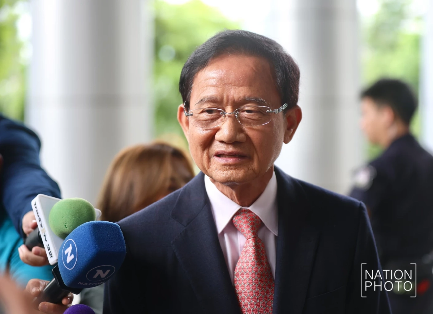 "ทักษิณ" ยังหลบสื่อ เข้าฟังสืบพยานโจทก์คดี 112 วันที่สอง ด้าน "ทนายวิญญัติ" เผยหลังสืบพยานวันแรกคุยกันแค่เรื่องคดีความ