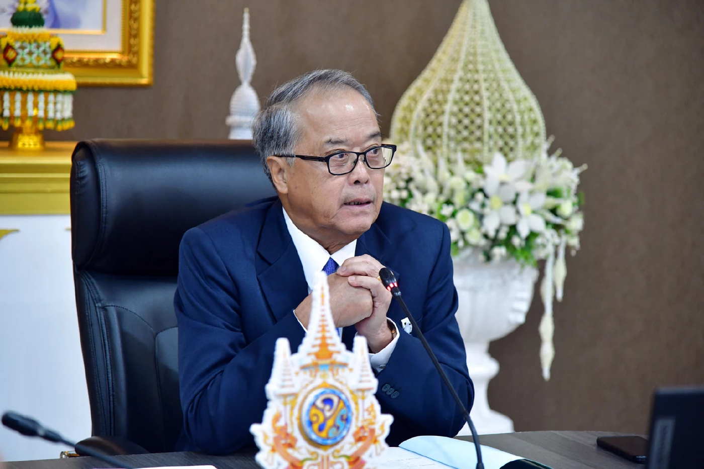 ชูศักดิ์ ศิรินิล