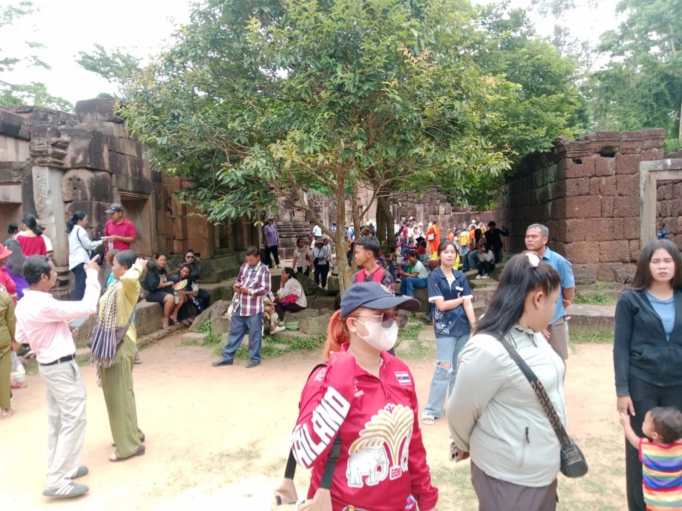 เปิดตัวเลขนักท่องเที่ยวชาว "ไทย-กัมพูชา" เที่ยว ปราสาทตาเมือนธม-ตาควาย เฉียด 7 พันคน