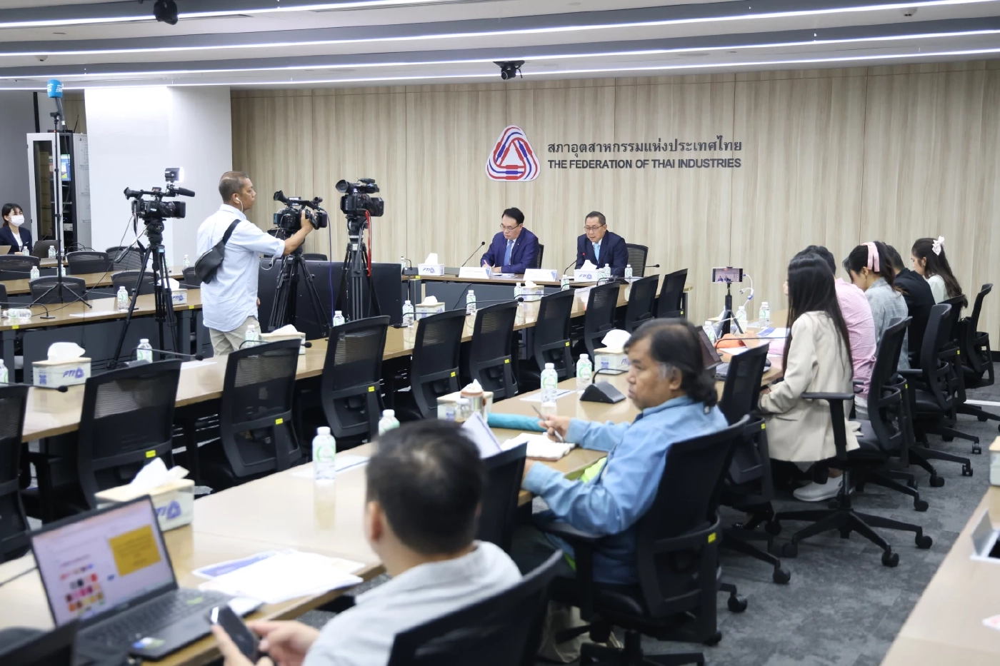 'ภาษีสหรัฐ - ชายแดนกัมพูชา' ฉุดเชื่อมั่นอุตฯ ร่วงต่ำสุดรอบ 8 เดือน