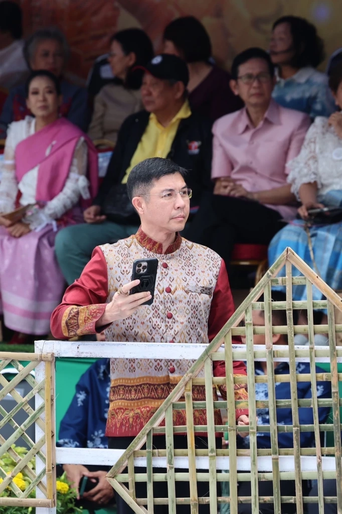 ธ.ก.ส. ร่วมขบวนประเพณีแห่เทียนพรรษา ปี 2568 จ.อุบลราชธานี