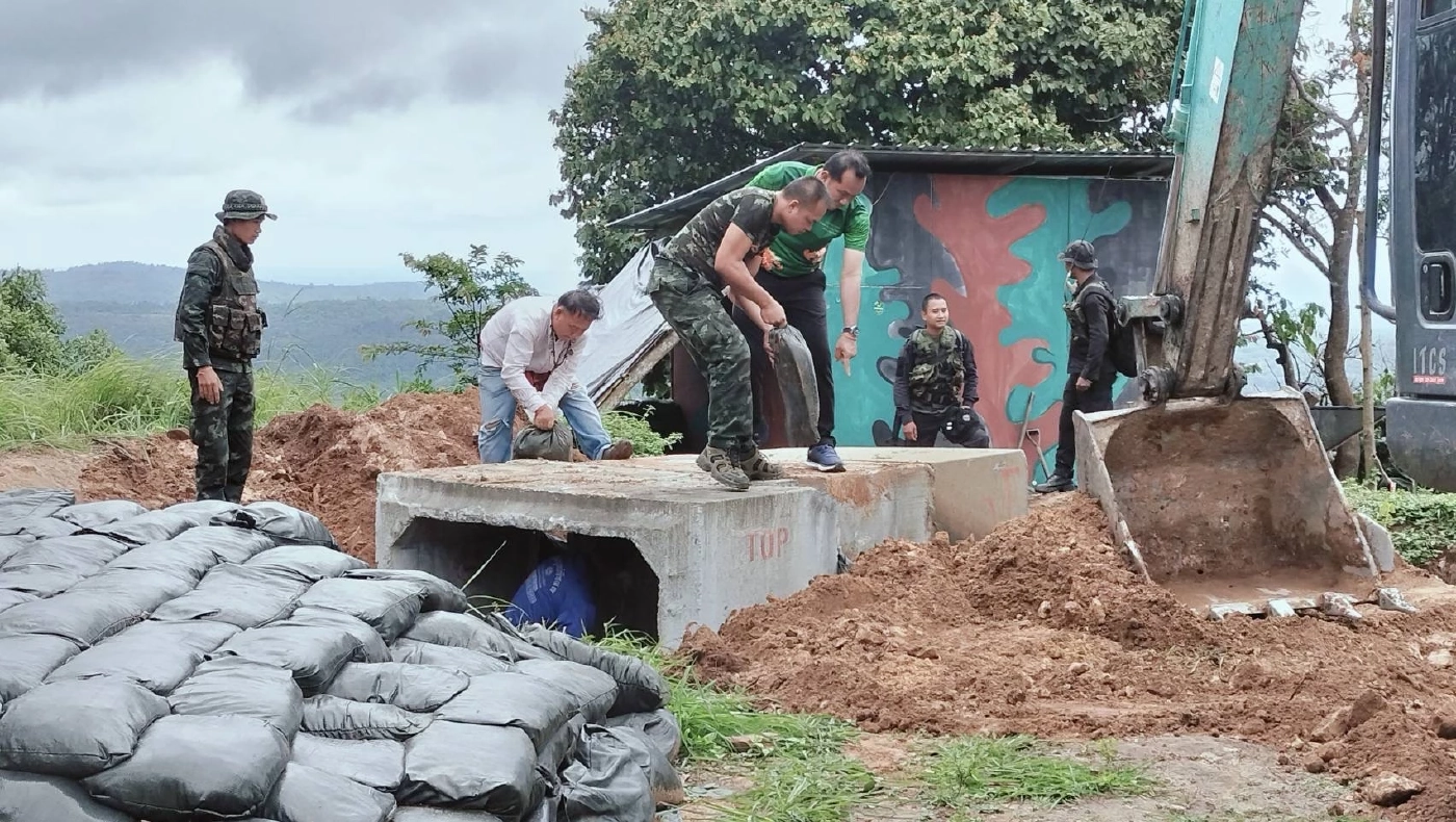 พรรคไทรวมพลัง ลุยสร้างถนนคอนกรีตสู่จุดยุทธศาสตร์ชายแดน