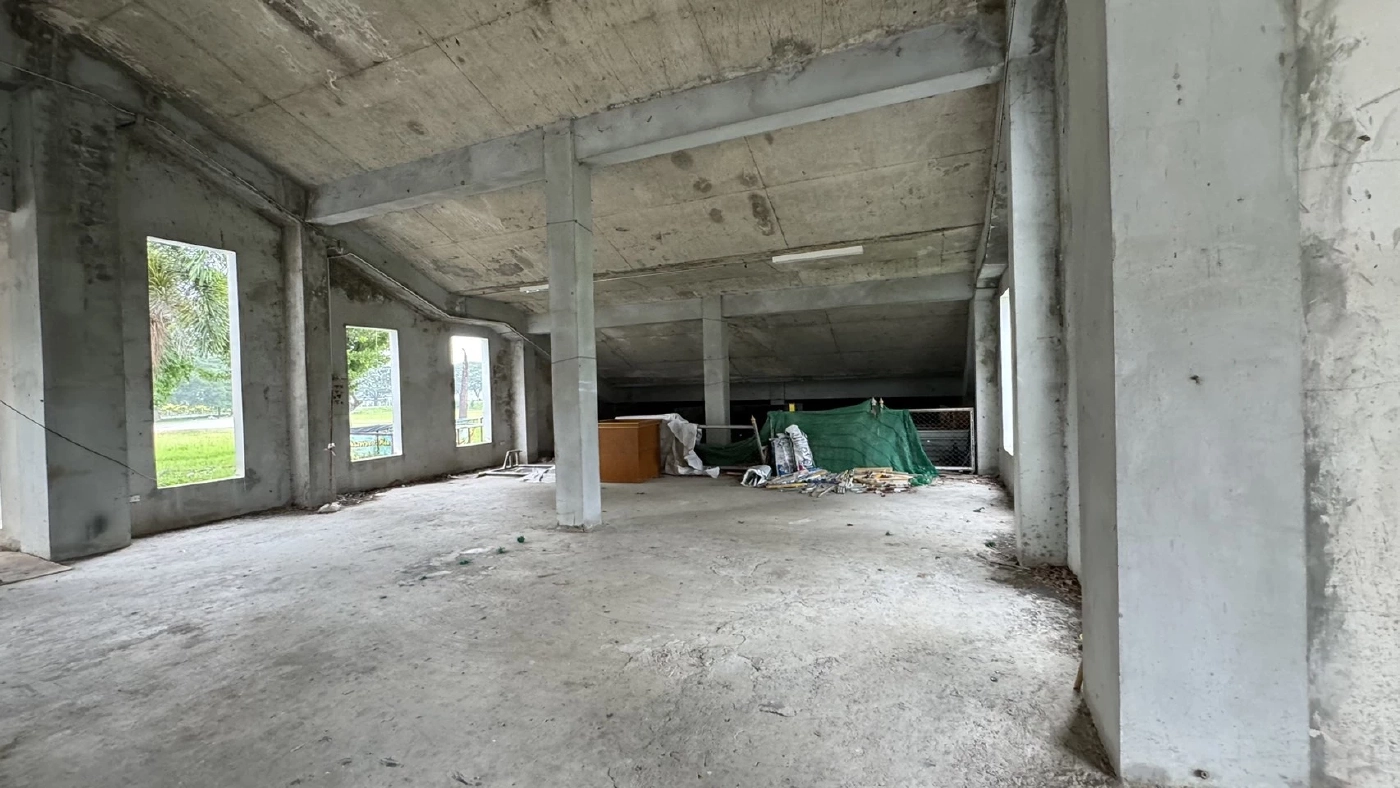 ตร.เร่งหาทางออกหมายจับ คดี "ทิดสฤษดิ์" เตรียมเรียก 2 สีกาสอบปากคำ