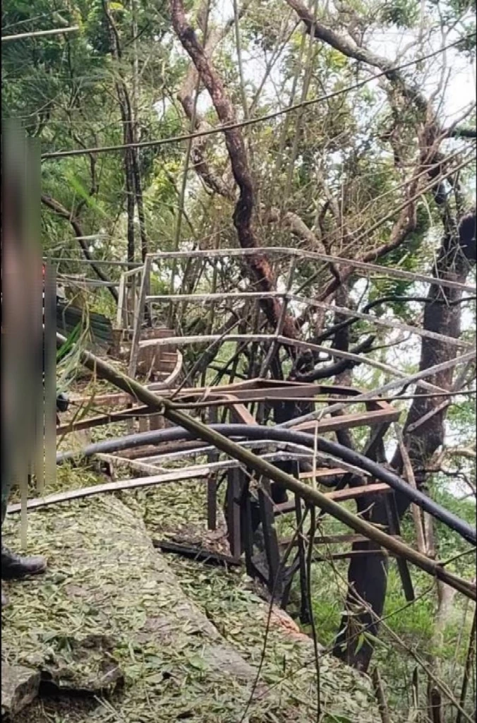 เปิดภาพ ทหารไทยทำลาย "กระเช้า-บันได" ตัดเส้นทางทหารกัมพูชาขึ้นภูมะเขือสำเร็จ