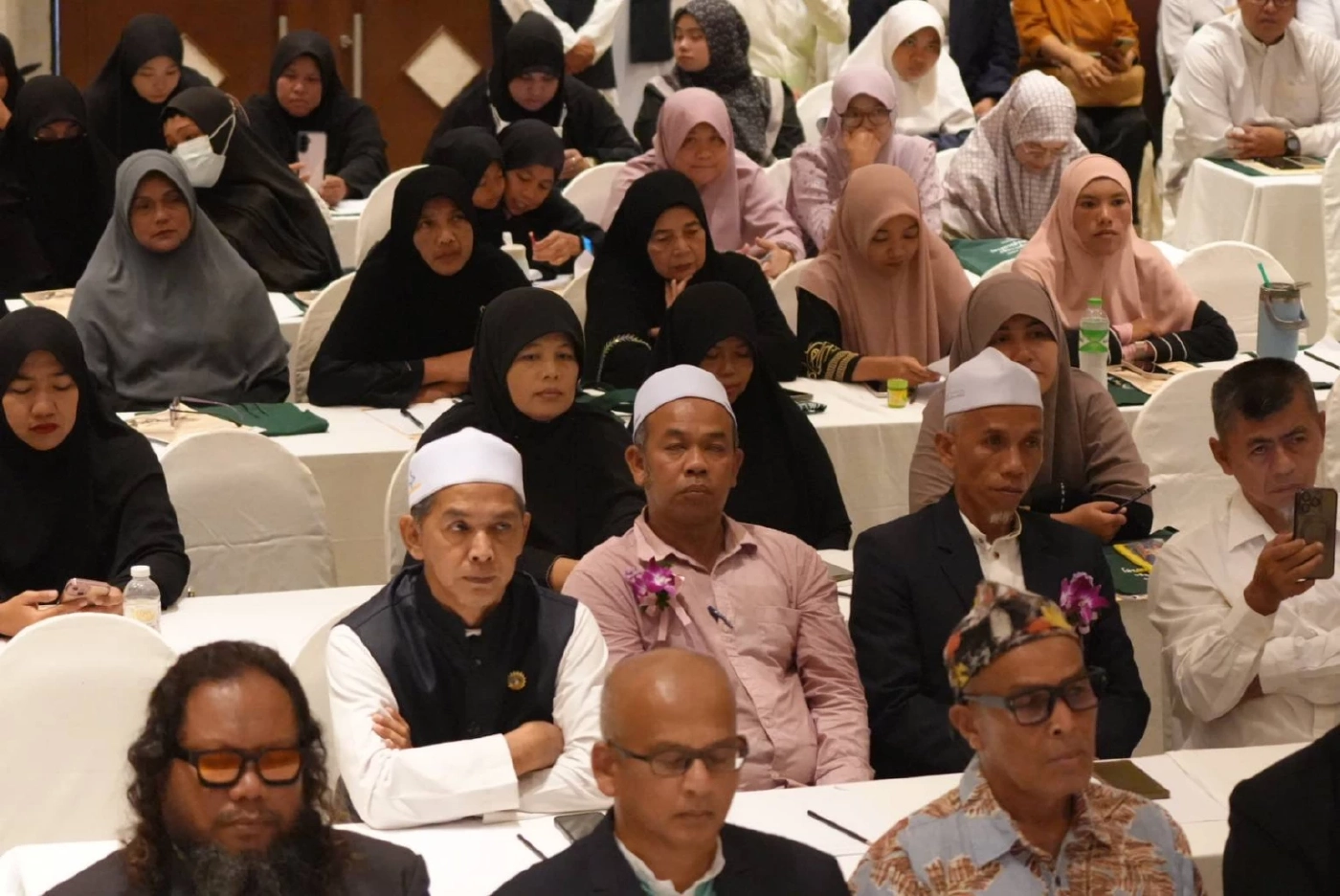 "ทวี" ลงพื้นที่ภูเก็ต เปิดโครงการเสริมทักษะ 3 ภาษาเยาวชน