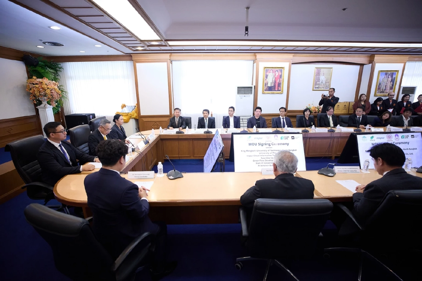 มจพ.-ม.พะเยา ผนึก 5 เอกชน ลงนาม MOU ปั้นหลักสูตรเชิงลึกเทคโนโลยี AI