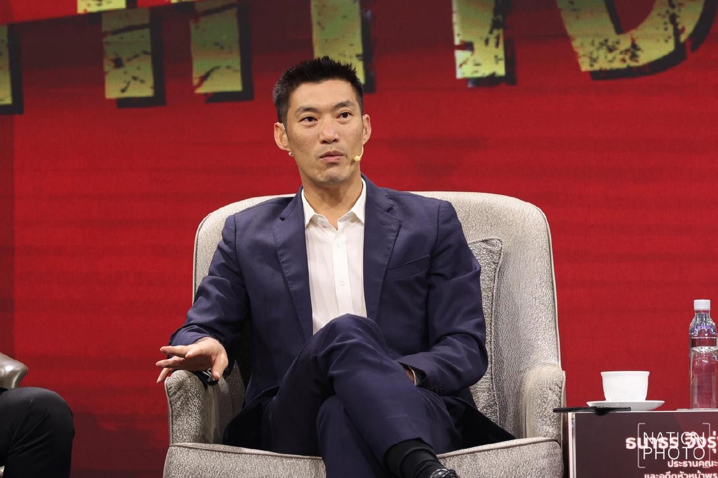 “ธนาธร” เผยมีความพยายามฝ่ายอนุรักษ์นิยม ทำให้การเมืองถึงทางตัน