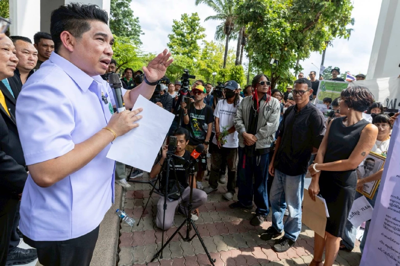 “เครือข่ายกัญชา” ประกาศยื่นถอดถอน “สมศักดิ์” ต่อ ป.ป.ช. 29 ก.ค.นี้ จี้แก้ประกาศ สธ.เอื้อนายทุน