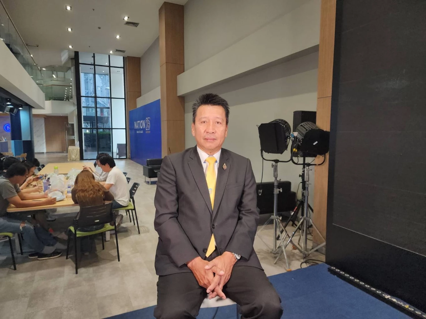 ดร.ชัยยันต์ เจริญโชคทวี  เลขาธิการสภาองค์การนายจ้างธุรกิจไทย  และคณะกรรมการค่าจ้าง (ฝ่ายนายจ้าง) กระทรวงแรงงาน