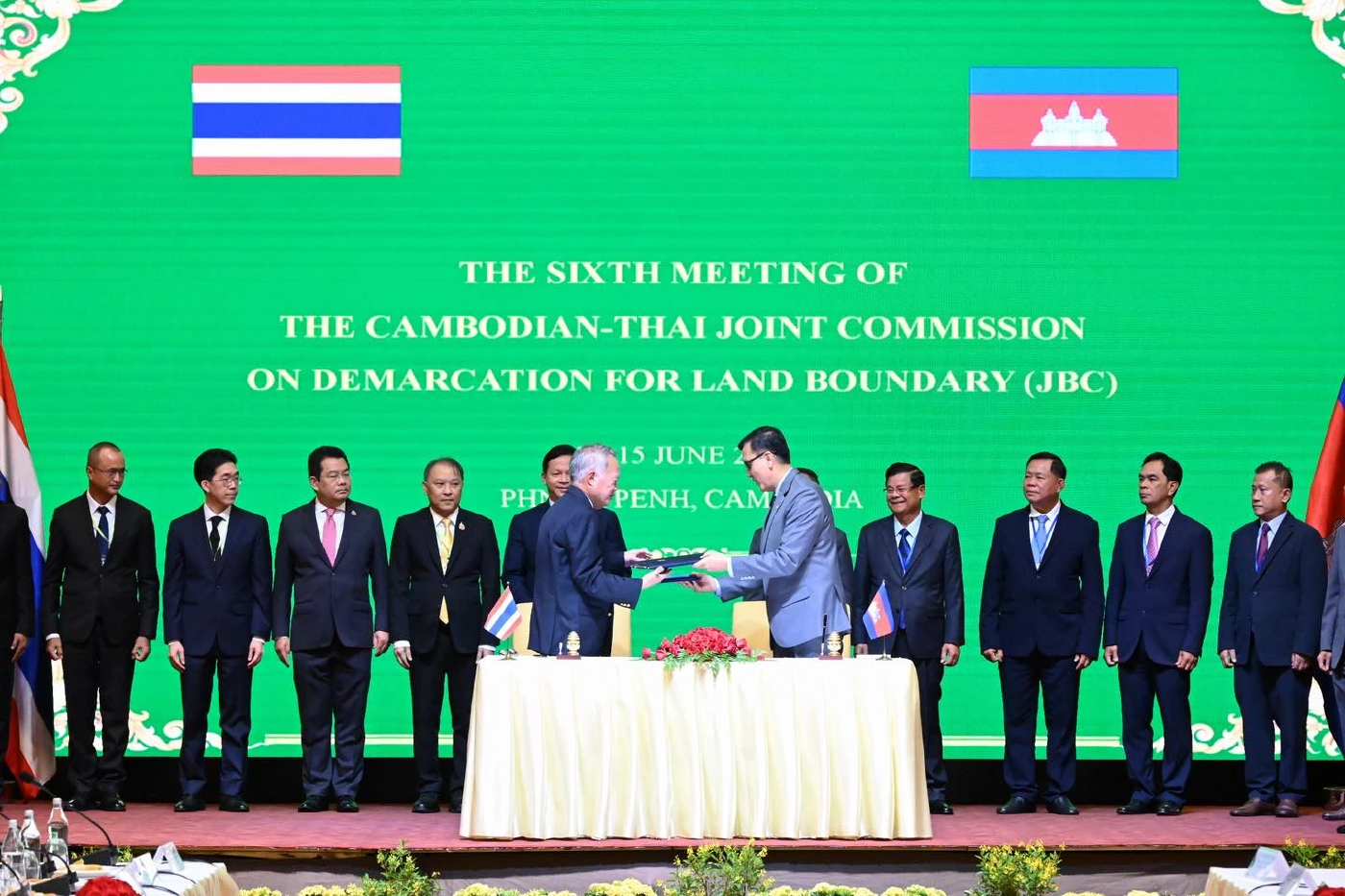 ภาพจากแฟ้ม