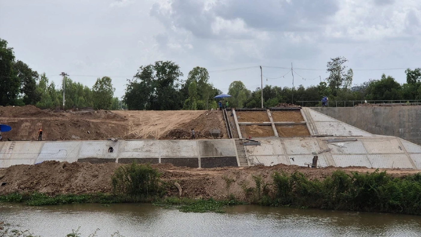 “คืบหน้าแล้ว!! โครงการประตูระบายน้ำห้วยสำราญ“ ความหวังใหม่ชาวศรีสะเกษ
