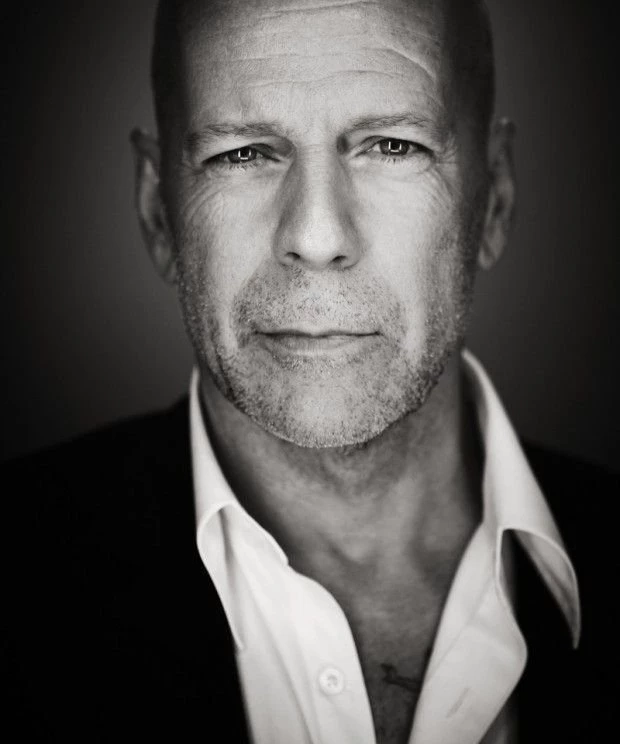 บรูซ วิลลิส พูด อ่าน เดินไม่ได้อีกต่อไป