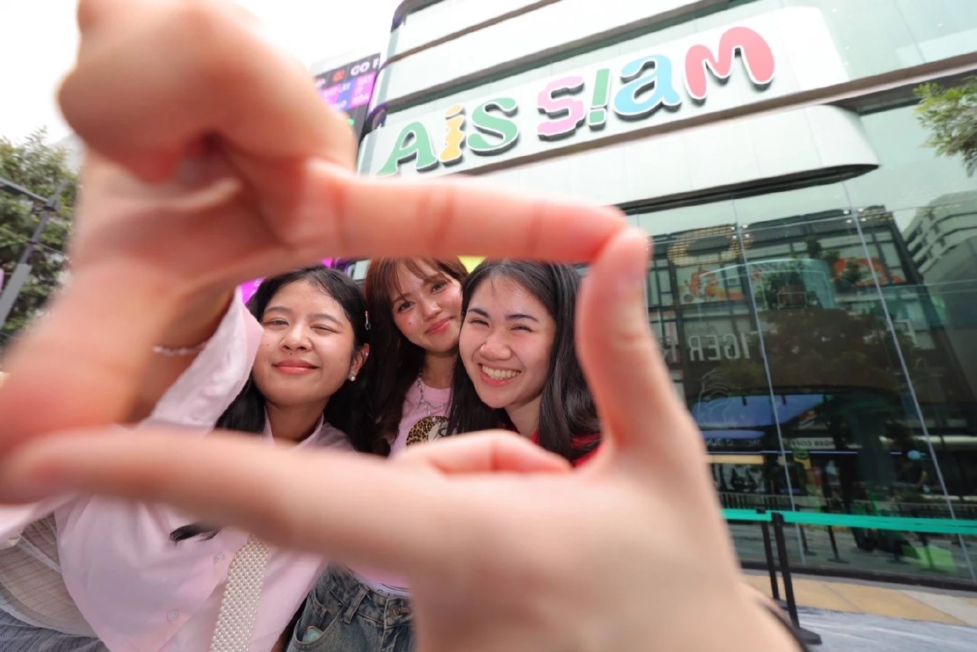 AIS SIAM ปักหมุดแลนด์มาร์กใหม่ใจกลางสยาม ปลดล็อกพลังสร้างสรรค์