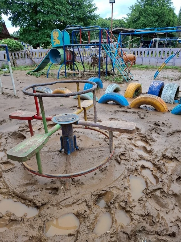 "ทัพอากาศ" ลุยฟื้นฟู "โรงเรียนบ้านแม่เปา" หลังถูกน้ำท่วมครั้งใหญ่