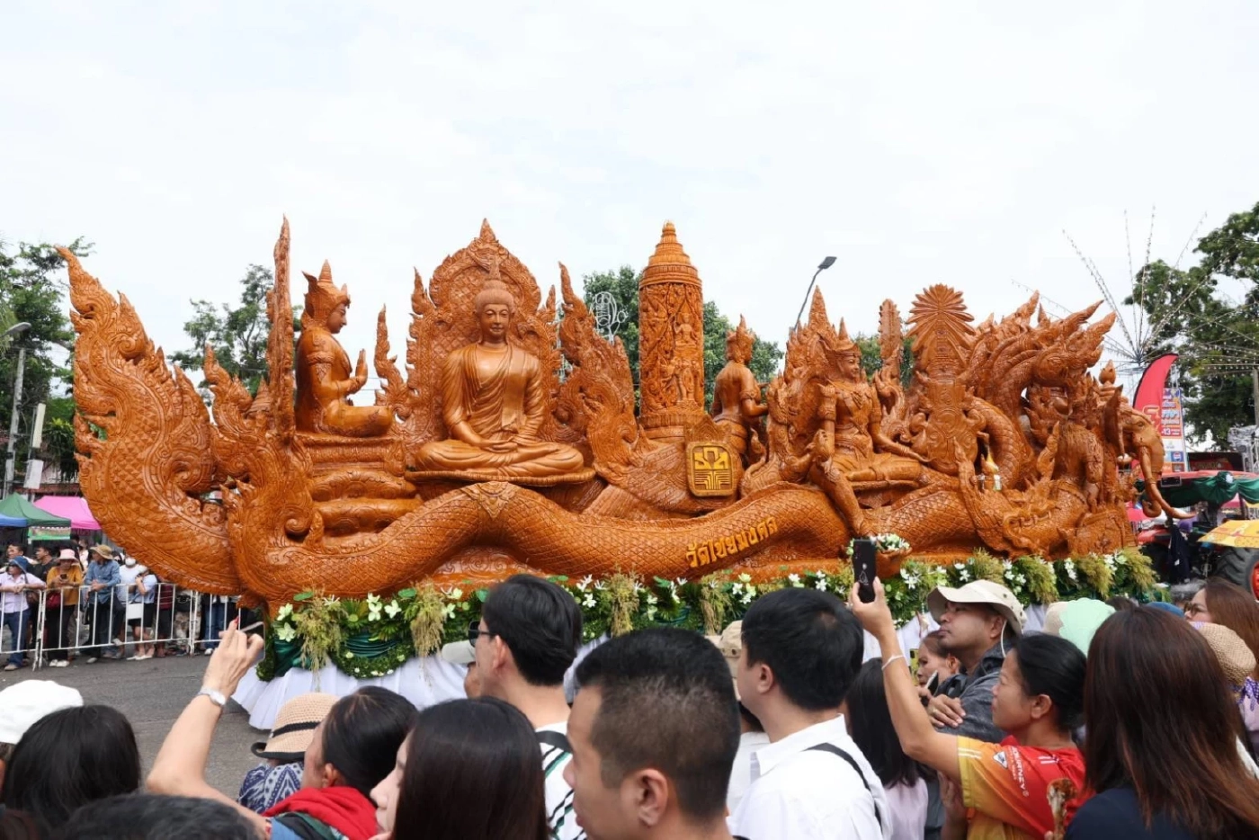 ธ.ก.ส. ร่วมขบวนประเพณีแห่เทียนพรรษา ปี 2568 จ.อุบลราชธานี