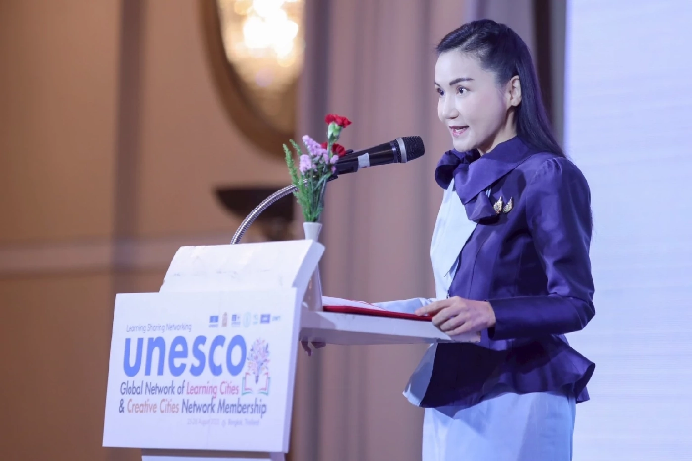 ศ.ดร.นฤมล ภิญโญสินวัฒน์ รมว.กระทรวงศึกษาธิการ 