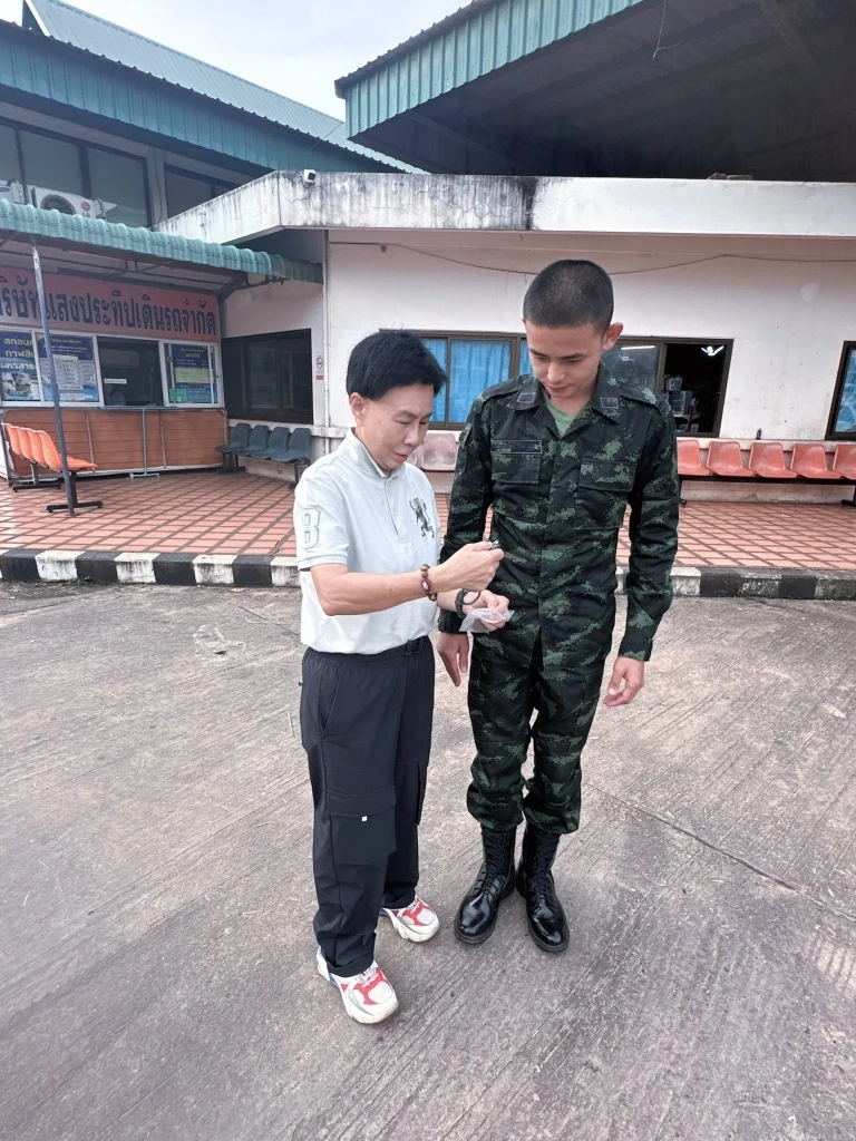 "สมาคมสถาบันพระปกเกล้า" สร้างบ้านให้ทหารกล้า พลทหารผู้บาดเจ็บจากเหตุปะทะชายแดน